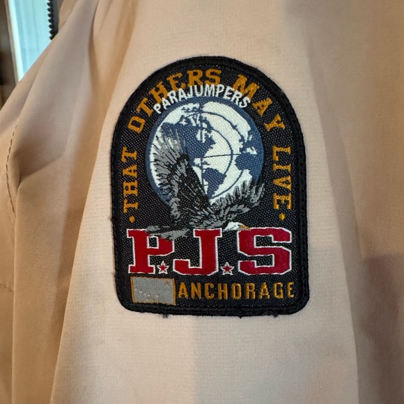 Parajumpers pale pink lightweight windbreaker with hood size small - Picture 3 of 5